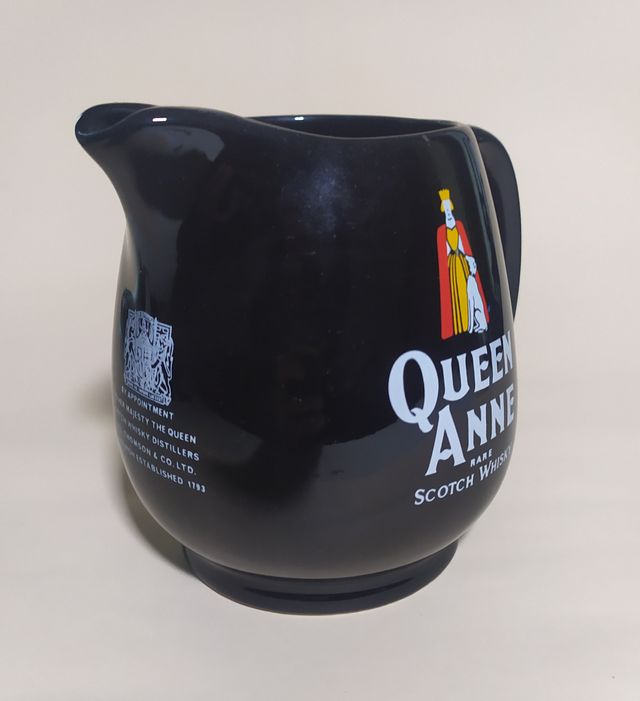 Jarra Queen Anne Scotch Whisky Negra