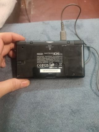 Nintendo DS Negra con Cargador