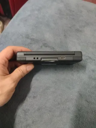 Nintendo DS Negra con Cargador