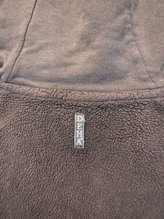 Felpa DEHA marrone con zip e cappuccio