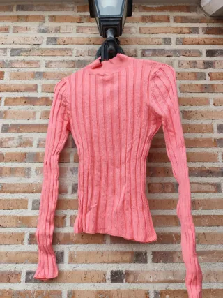 Jersey Stradivarius rosa canalé