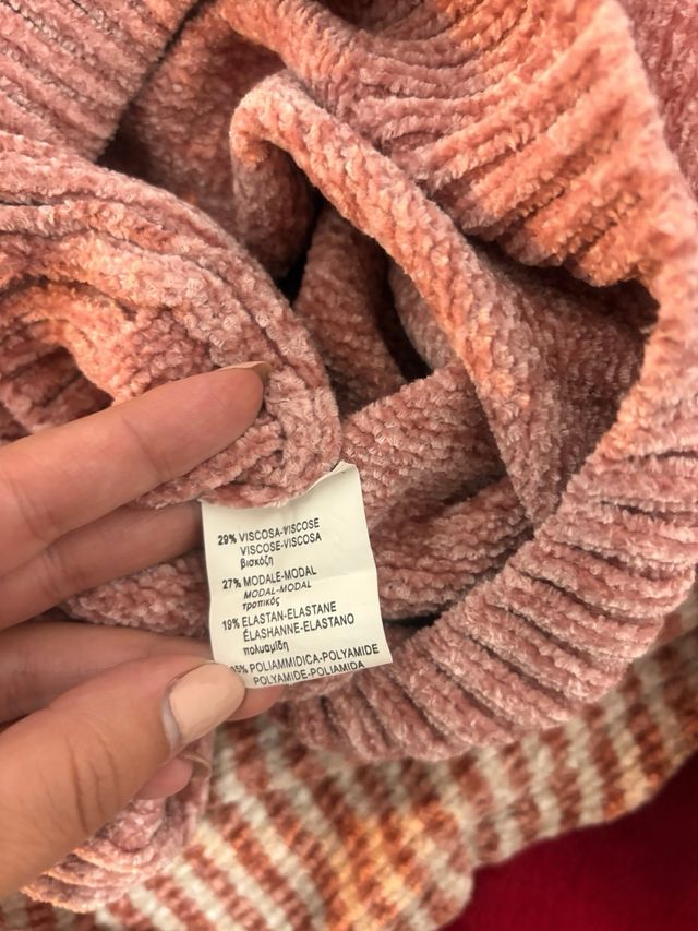 Jersey rosa suave cuello pico