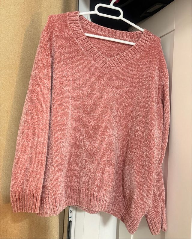 Jersey rosa suave cuello pico