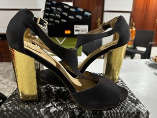 Zapatos Mustang Tacón Dorado Negro Talla 41