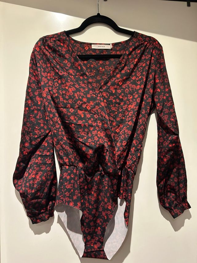 Body estampado flores cintura fruncida