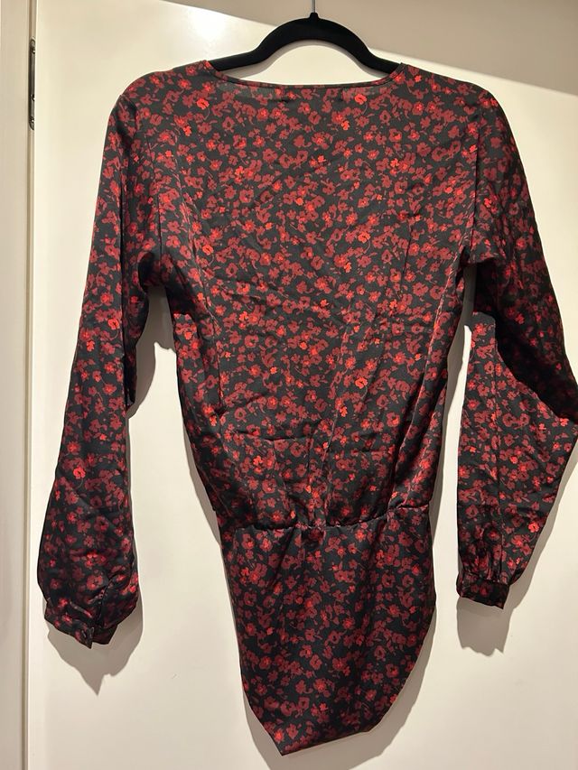 Body estampado flores cintura fruncida