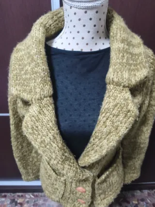 Cárdigan Zara Beige y Verdoso