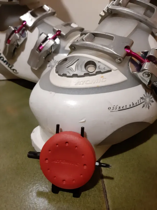 Esquís Movement con fijaciones +botas Atomic