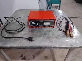 Cargador Baterías Coche CEM 8A