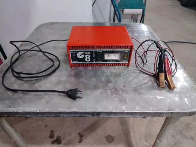 Cargador Baterías Coche CEM 8A