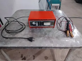 Cargador Baterías Coche CEM 8A