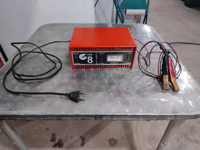 Cargador Baterías Coche CEM 8A