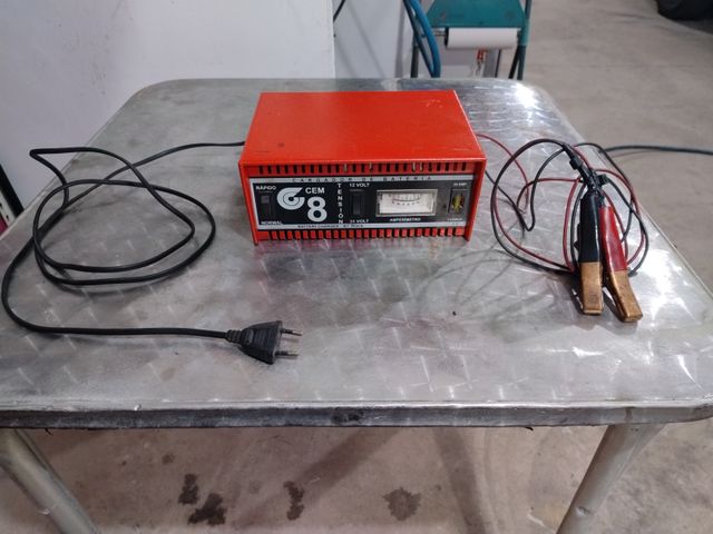 Cargador Baterías Coche CEM 8A