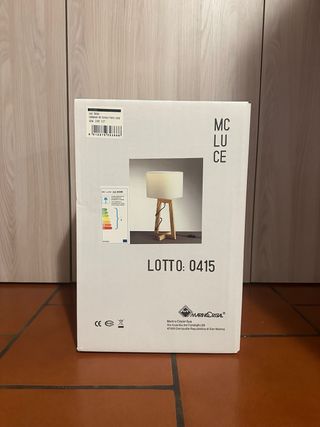 Lampada da tavolo legno e tessuto