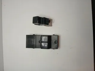 pulsante alzacristalli nissan micra k12 2005