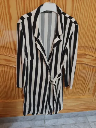 Vestido Peto Rayas blanco y Negro