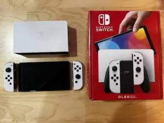Nintendo Switch OLED Blanca con protector