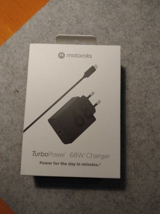 Cargador Motorola TurboPower 68W USB C