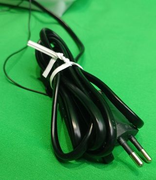 ICES PLL FM CLOCK RADIO ICR-210 WHITE