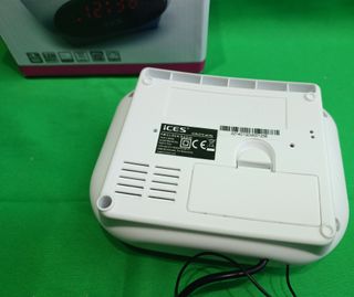 ICES PLL FM CLOCK RADIO ICR-210 WHITE