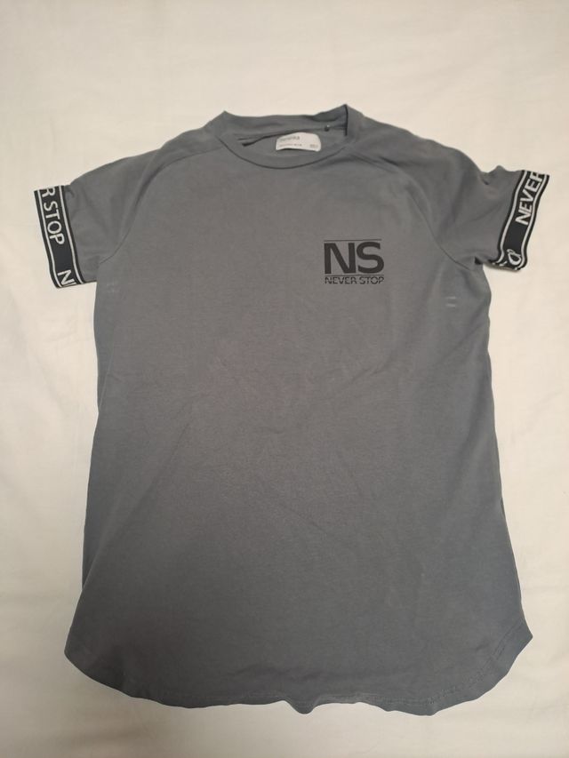 Camiseta Bershka NS Gris