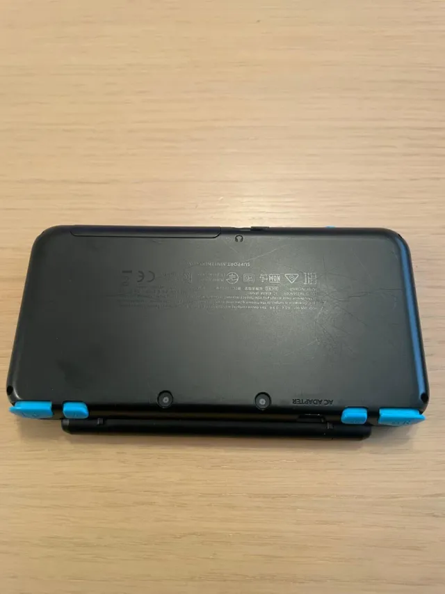 New Nintendo 2DS XL + 100 juegos