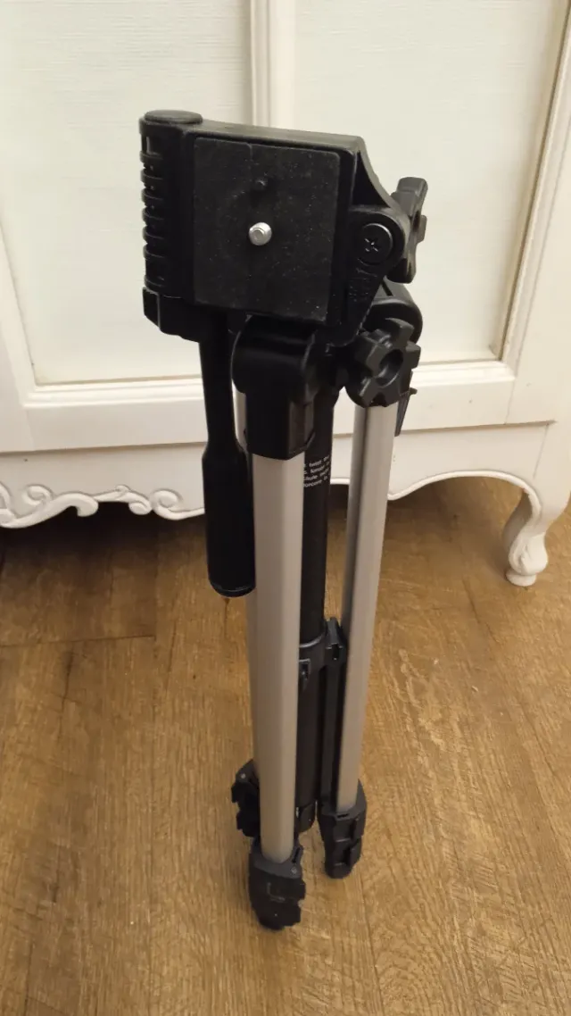 Trípode Minolta MX700