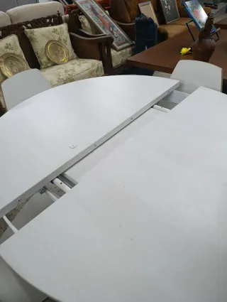 Mesa extensible redonda + 4 sillas