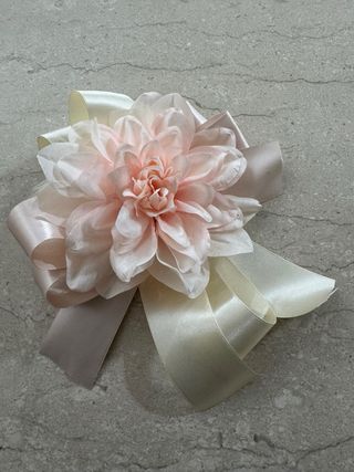 Confezione regalo fiocco, saponetta e profumo