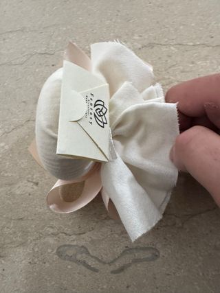 Confezione regalo fiocco, saponetta e profumo