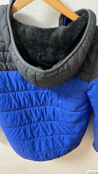 Cazadora Mountain azul y gris