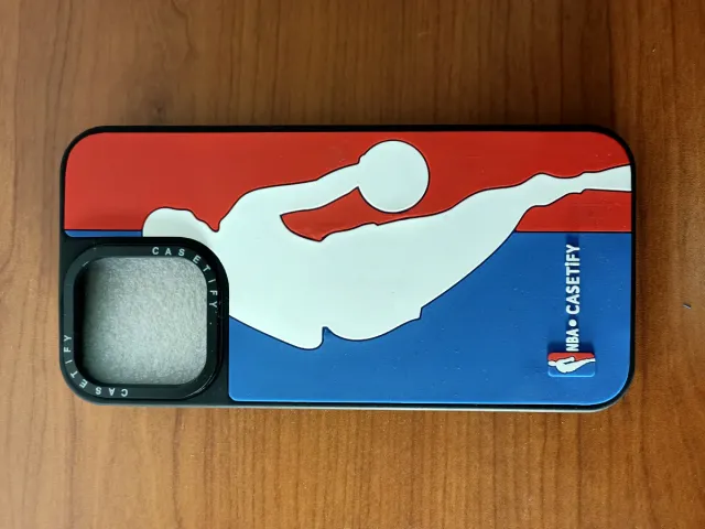 3 Carcasas Casetify: Lego, NBA, Starbucks