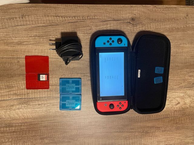 Nintendo Switch Azul/Vermelho com capa