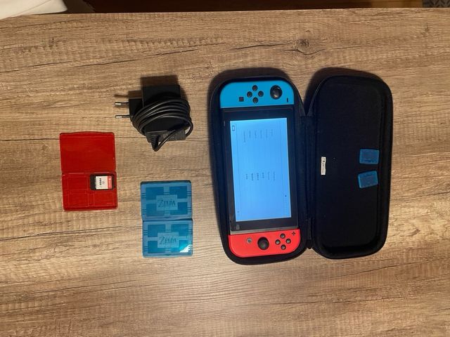 Nintendo Switch Azul/Vermelho com capa
