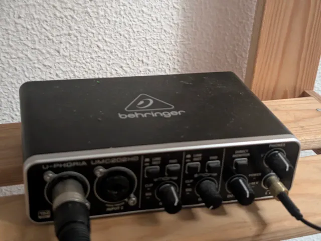 Tarjeta de Sonido Behringer U-PHORIA UMC202HD