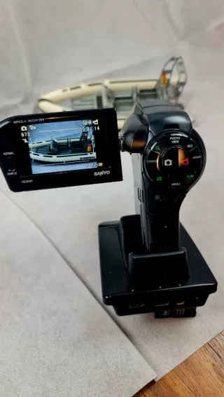 Equipo de Foto y Video submarino. Xacti HD2000A