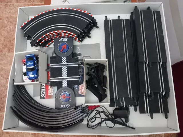 Scalextric Compact Loopinator