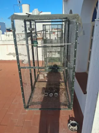 Jaula grande para pájaros