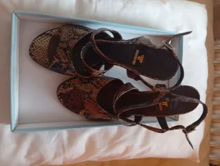 Zapatos de tacón serpiente talla 38