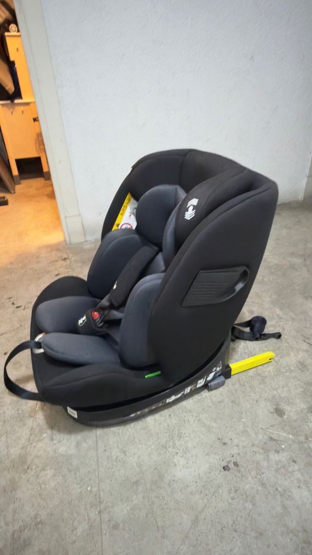 Silla de coche negra