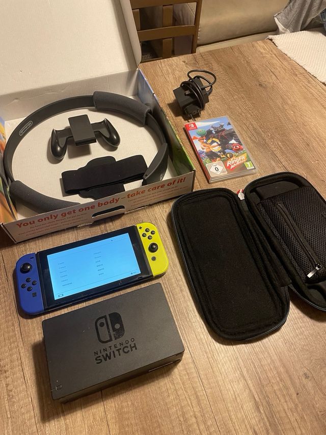 Nintendo Switch + Ring Fit Adventure