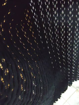 Falda larga negra con detalles