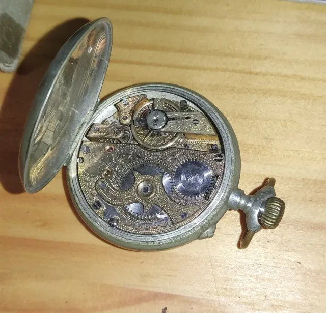 Reloj de bolsillo antiguo coleccionista