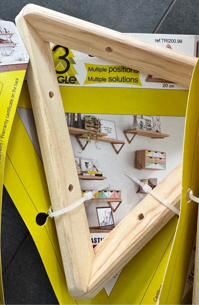 Estante de Triângulos de Madeira (3un)