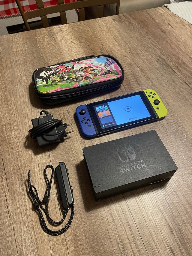 Nintendo Switch Azul/Amarelo + Acessórios