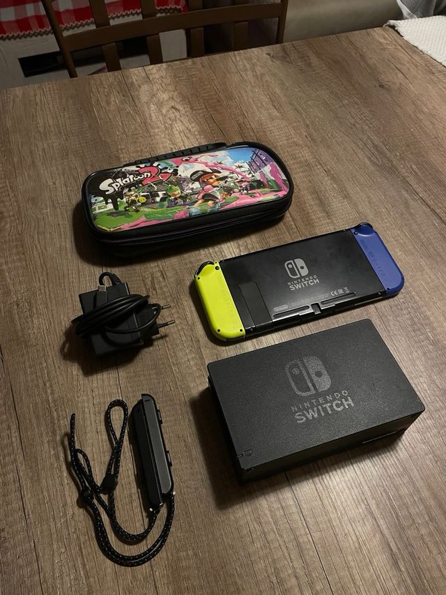 Nintendo Switch Azul/Amarelo + Acessórios