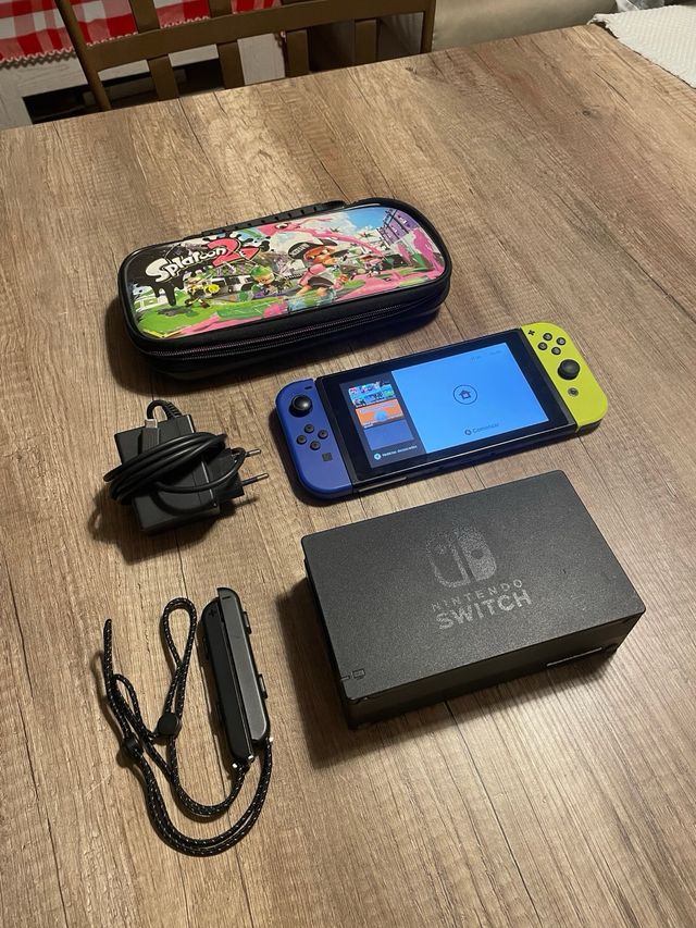 Nintendo Switch Azul/Amarelo + Acessórios