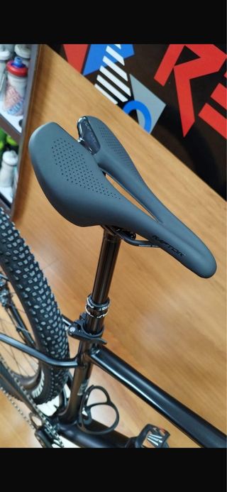 Bicicleta Scott Scale 900 comp 2025