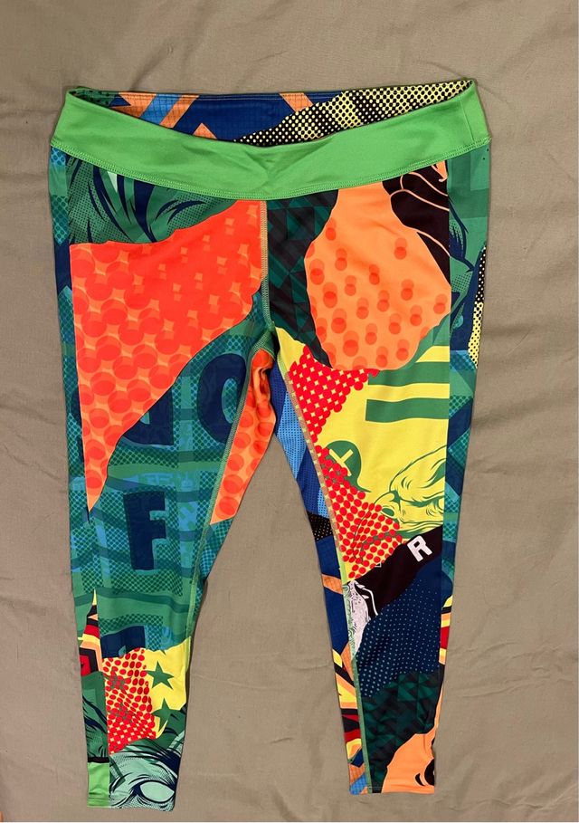 Pantalón Reebok Crossfit .  tallan grandes