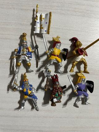 Set 6 Cavalieri Medievali Giocattolo